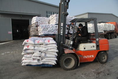 新疆双河:肥料生产企业加快生产做好明年备耕工作
